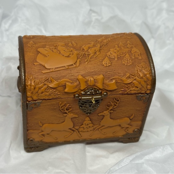 2023 Hallmark Keepsake Ornament Club 50th Anniversary Members Exclusive No Book - Picture 10 of 16